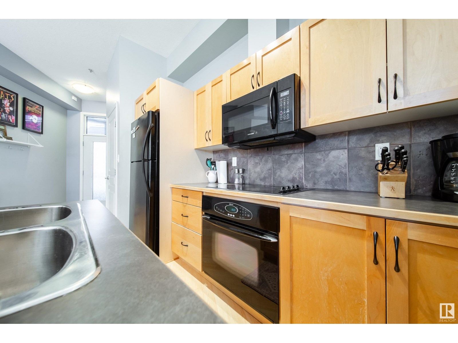 Photo 15 of 418 10147 112 St Nw, Edmonton AB
