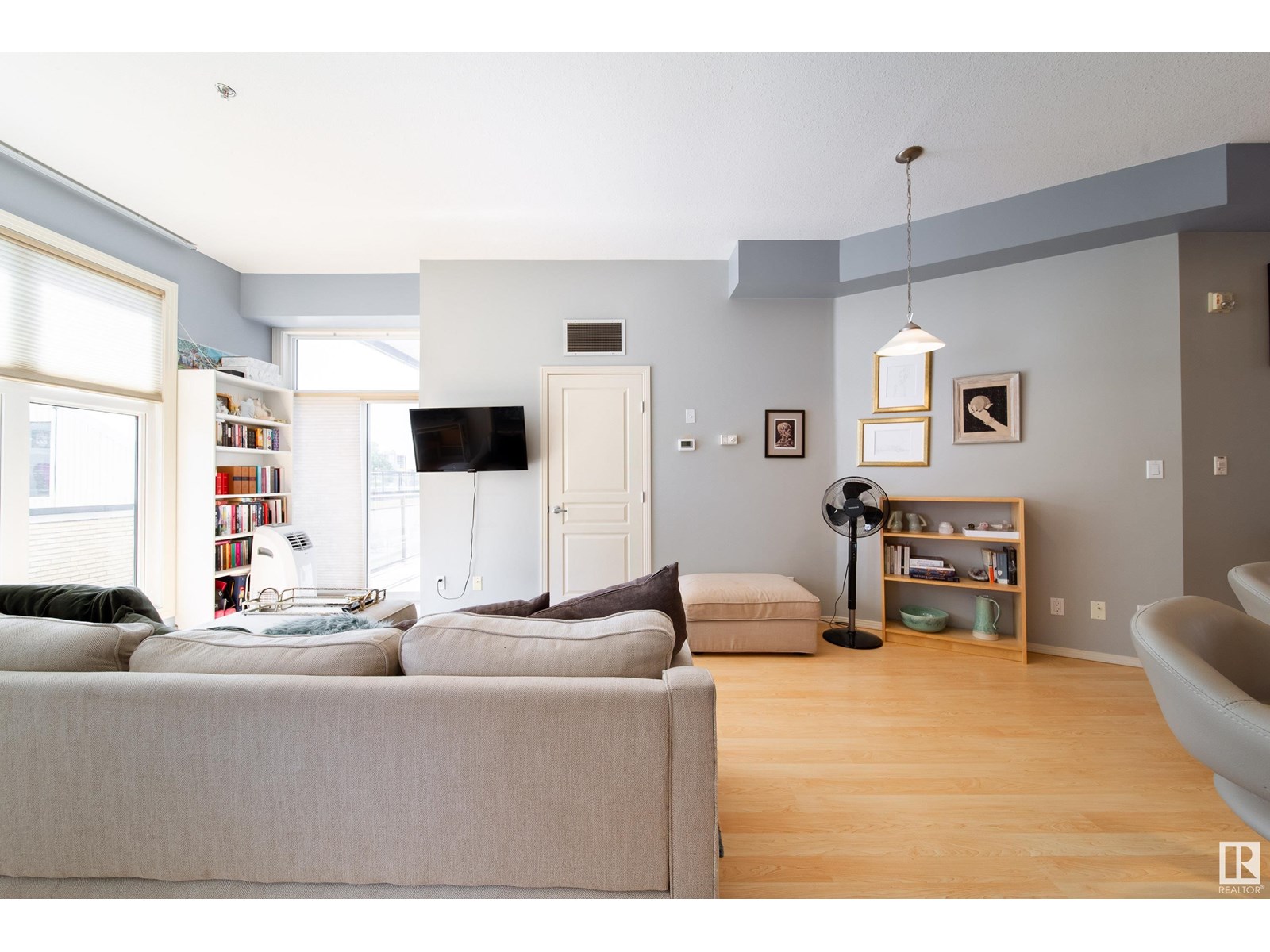 Photo 17 of 418 10147 112 St Nw, Edmonton AB