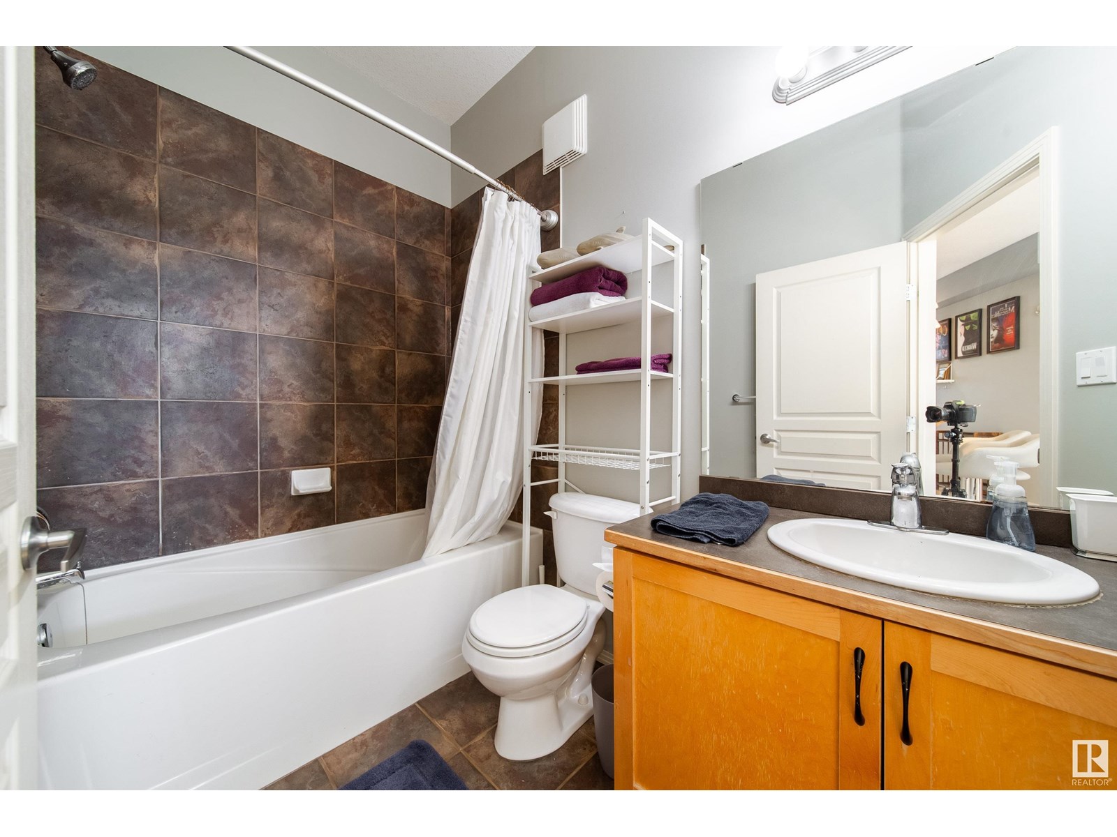 Photo 23 of 418 10147 112 St Nw, Edmonton AB
