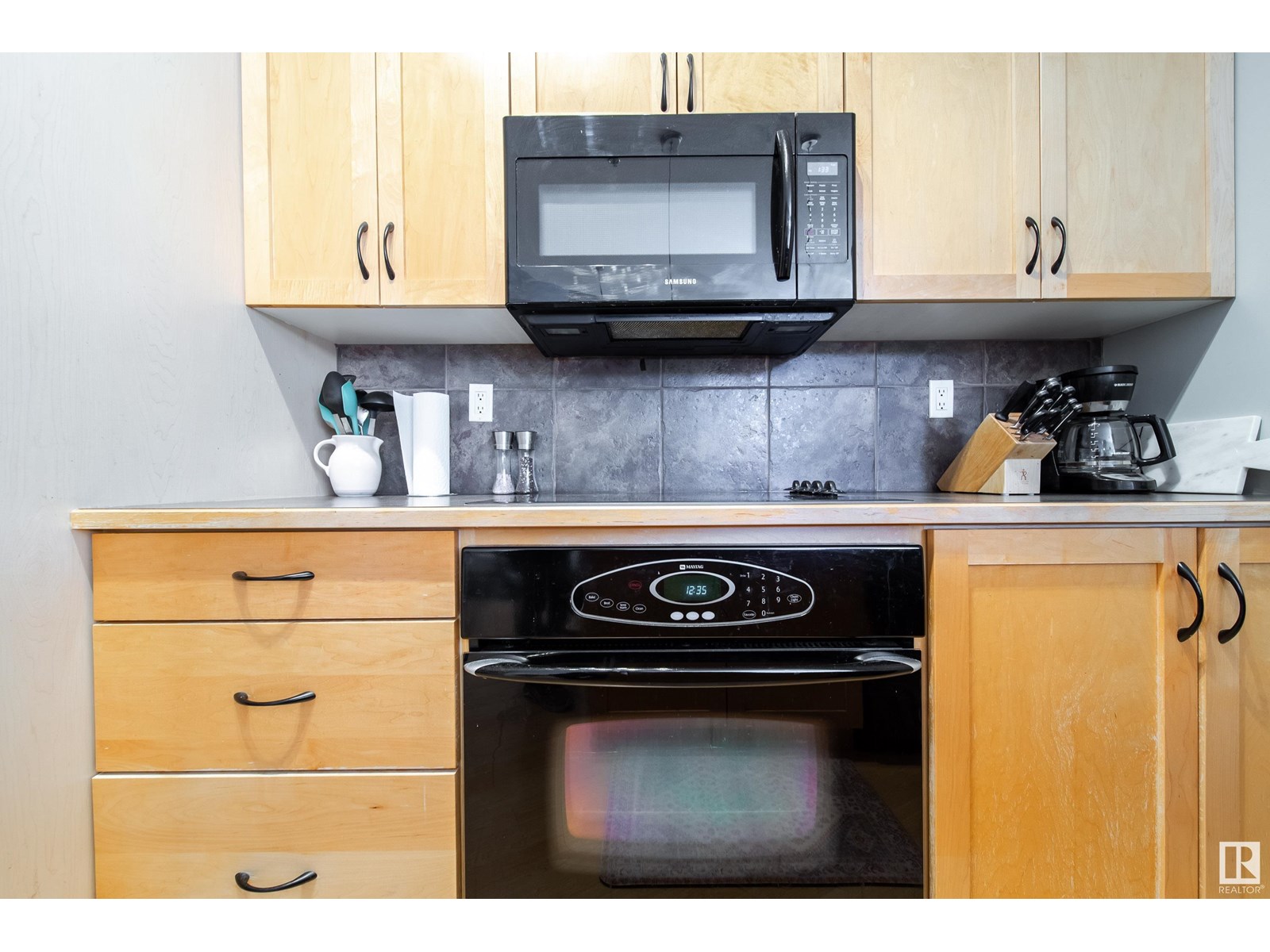 Photo 8 of 418 10147 112 St Nw, Edmonton AB