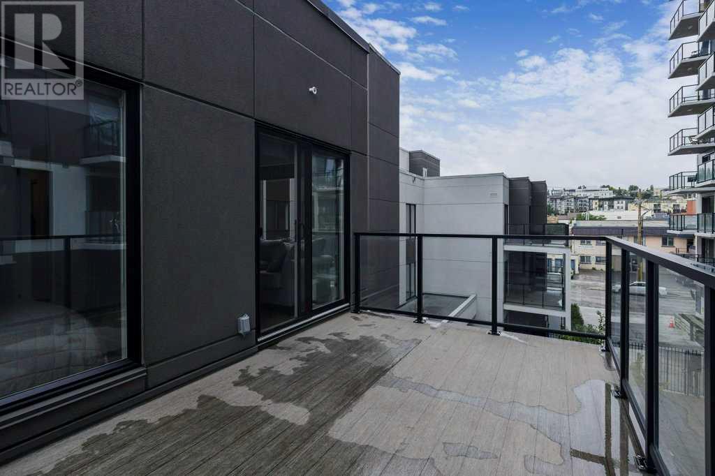 Single Family House for Sale in    Avenue NE Crescent Heights Calgary 