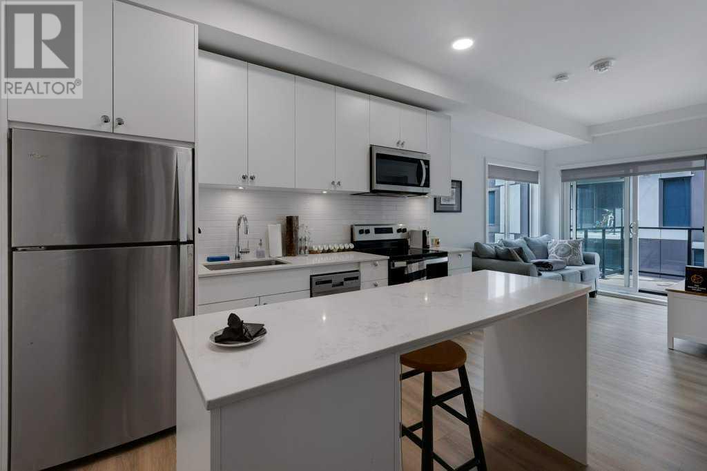 Single Family House for Sale in    Avenue NE Crescent Heights Calgary 
