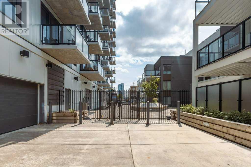 Single Family House for Sale in    Avenue NE Crescent Heights Calgary 