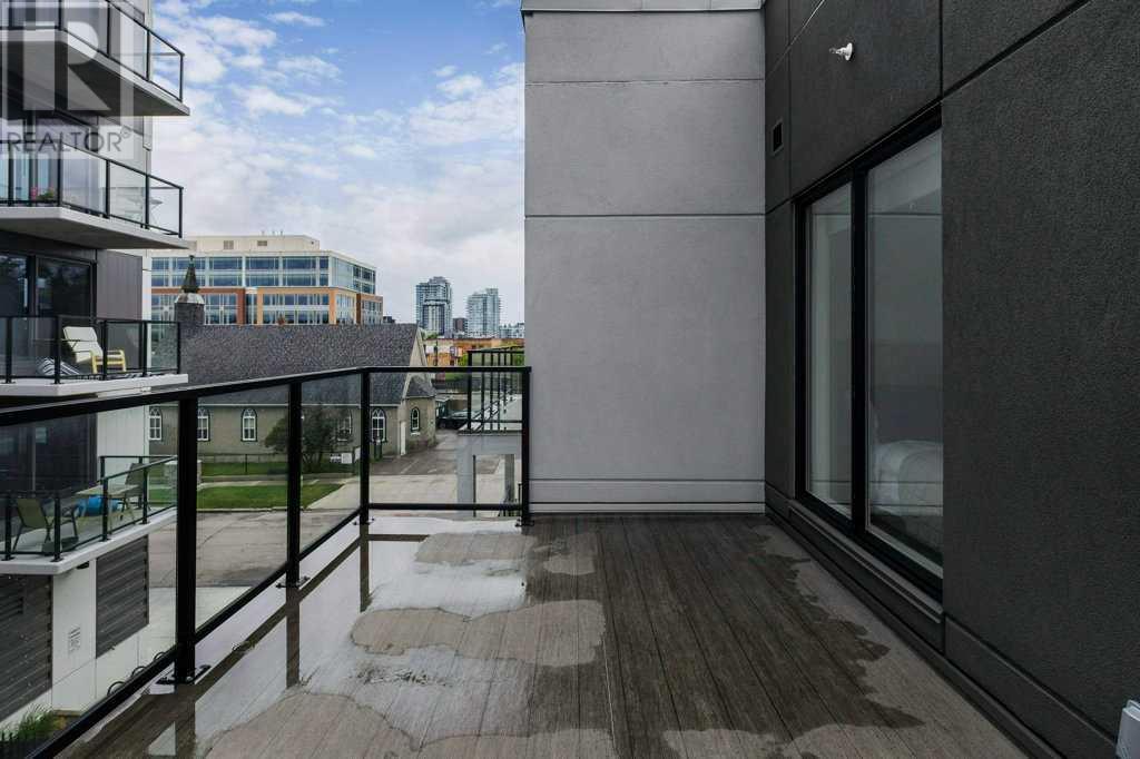 Single Family House for Sale in    Avenue NE Crescent Heights Calgary 