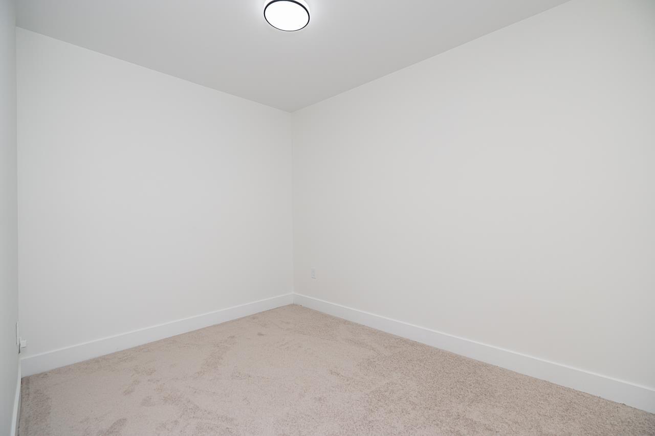 Photo 8 of 20524 76 Avenue, Langley BC