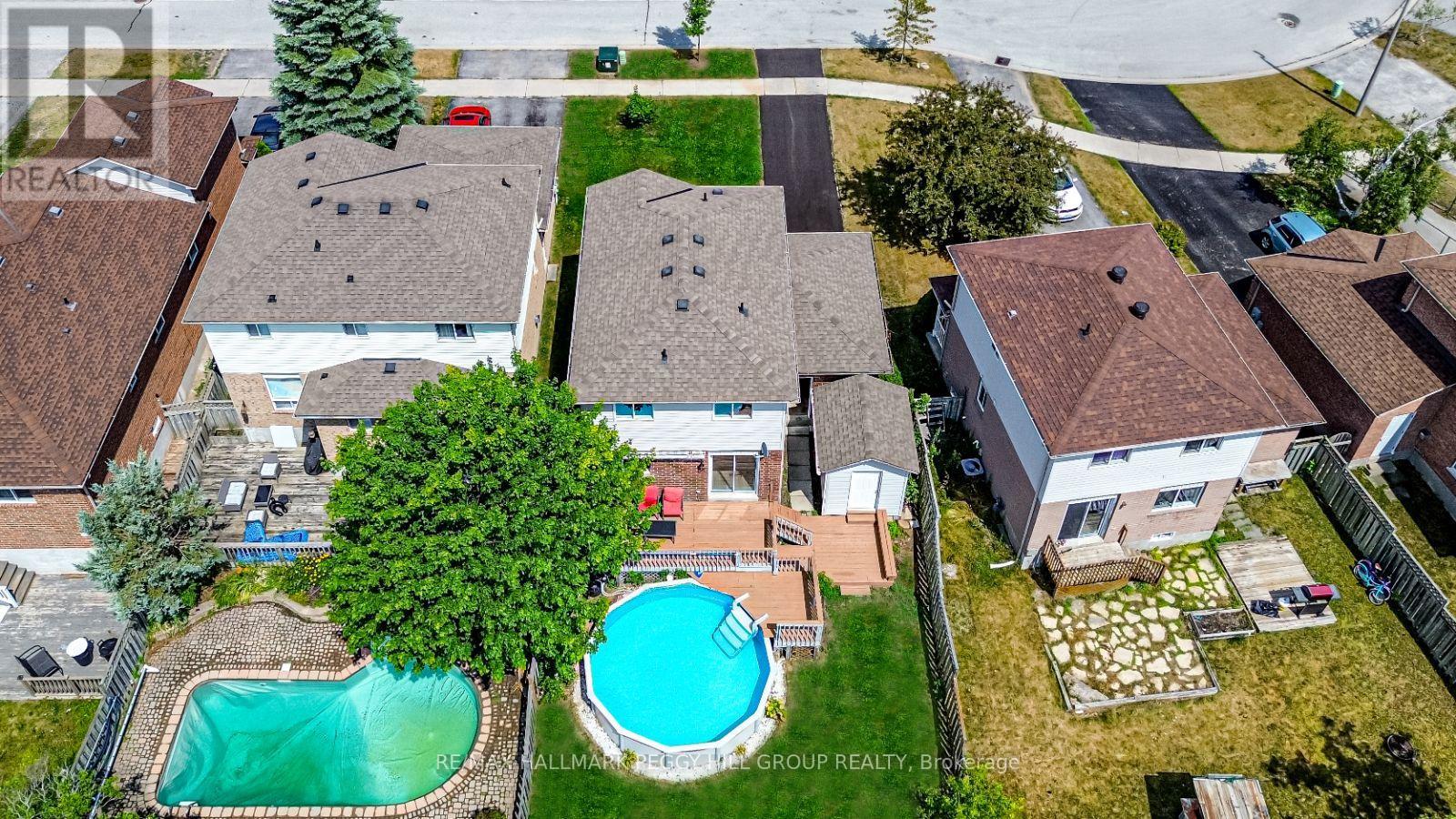Photo 2 of 13 Golds Crescent, Barrie ON