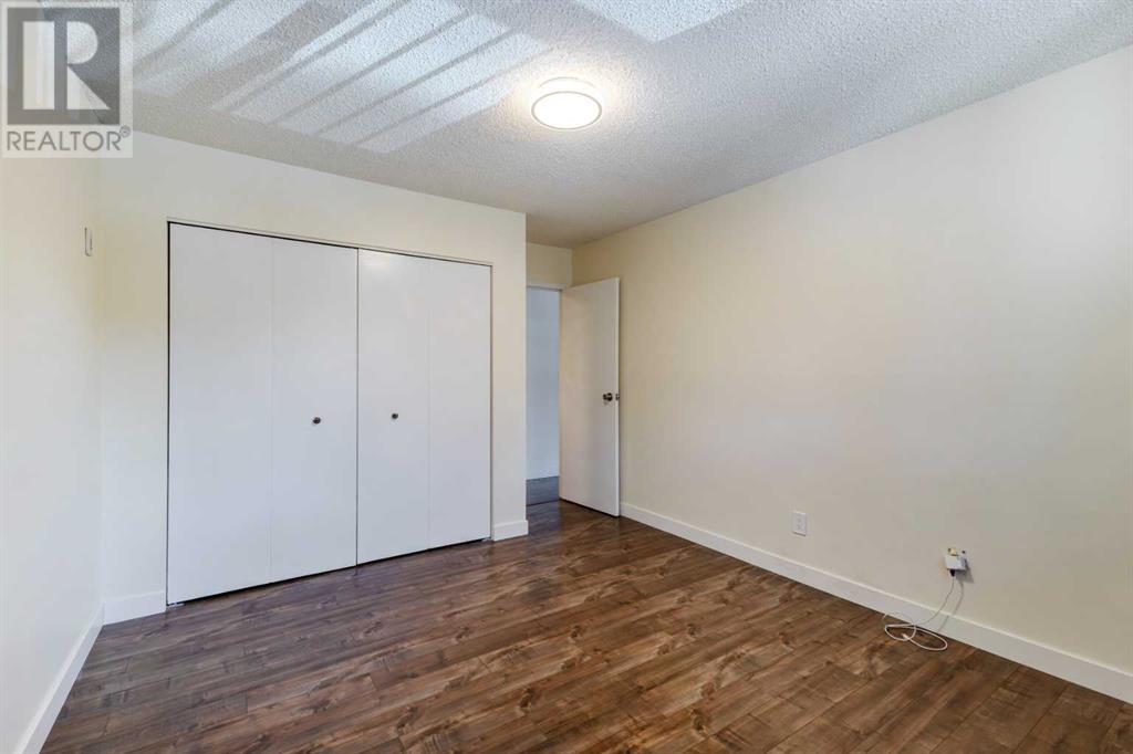 Single Family House for Sale in    Street NW Varsity Calgary 