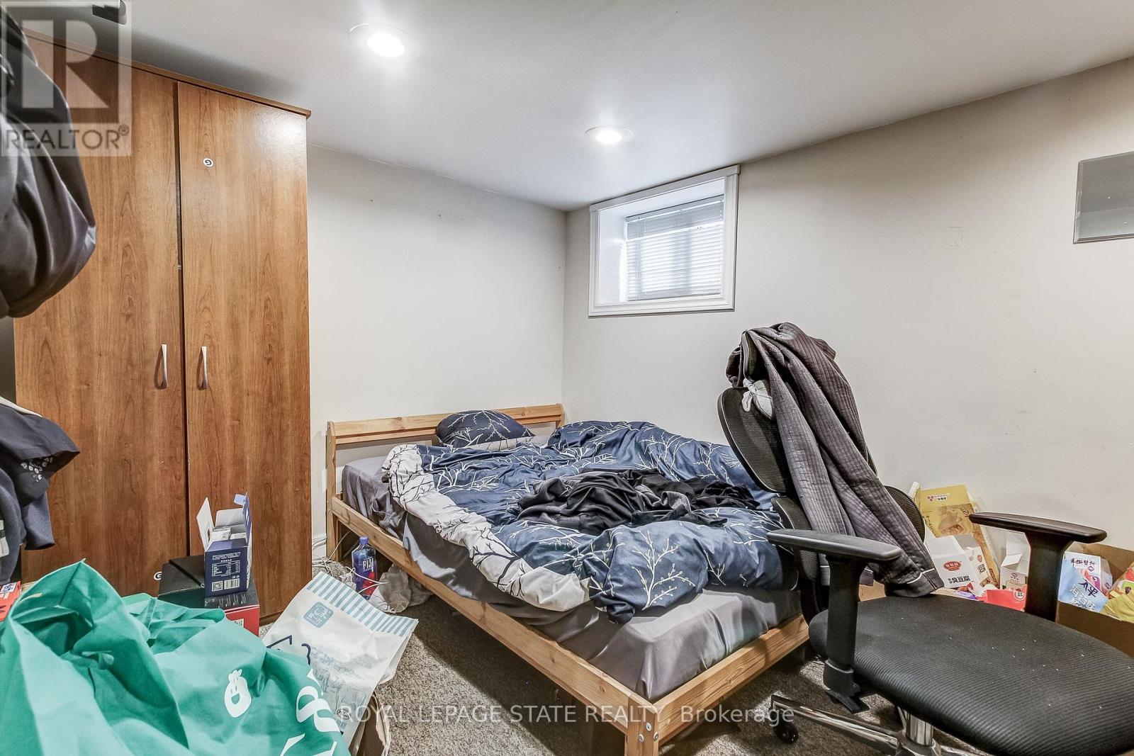 Photo 16 of 110 Dromore Crescent, Hamilton ON