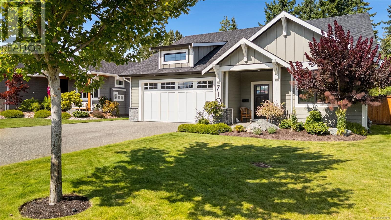 Photo 2 of 710 Salal St, Campbell River BC