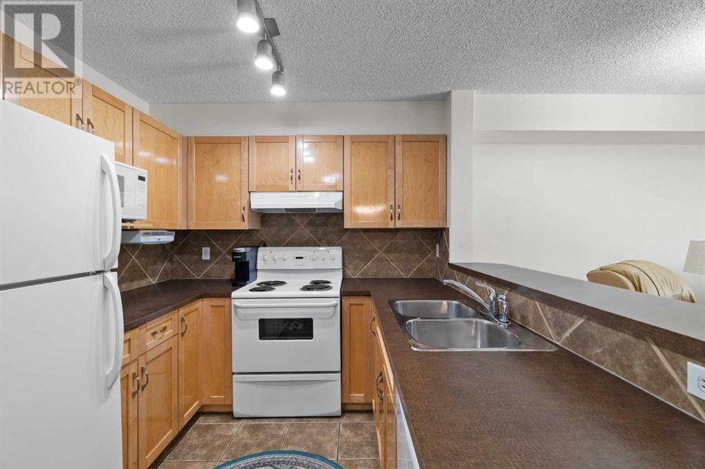 Single Family House for Sale in   Panamount Drive NW Panorama Hills Calgary 