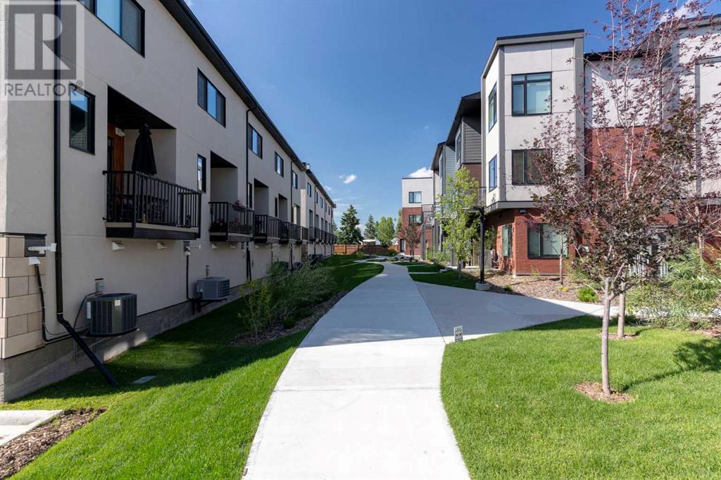 Single Family House for Sale in   Greenbriar Place NW Greenwood/Greenbriar Calgary 
