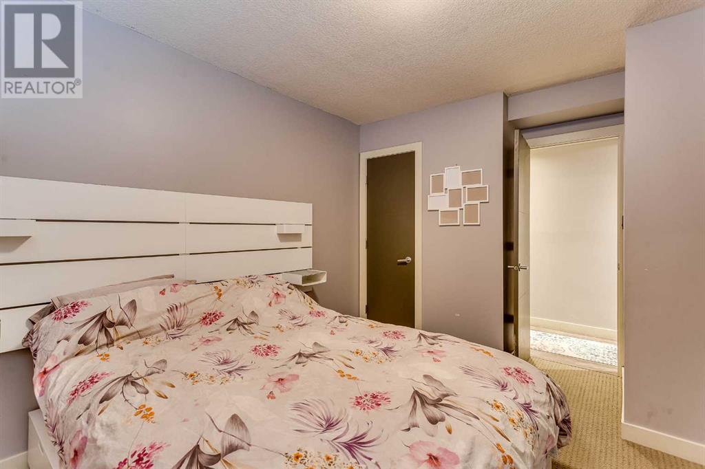 Single Family House for Sale in    Avenue SW Mission Calgary 