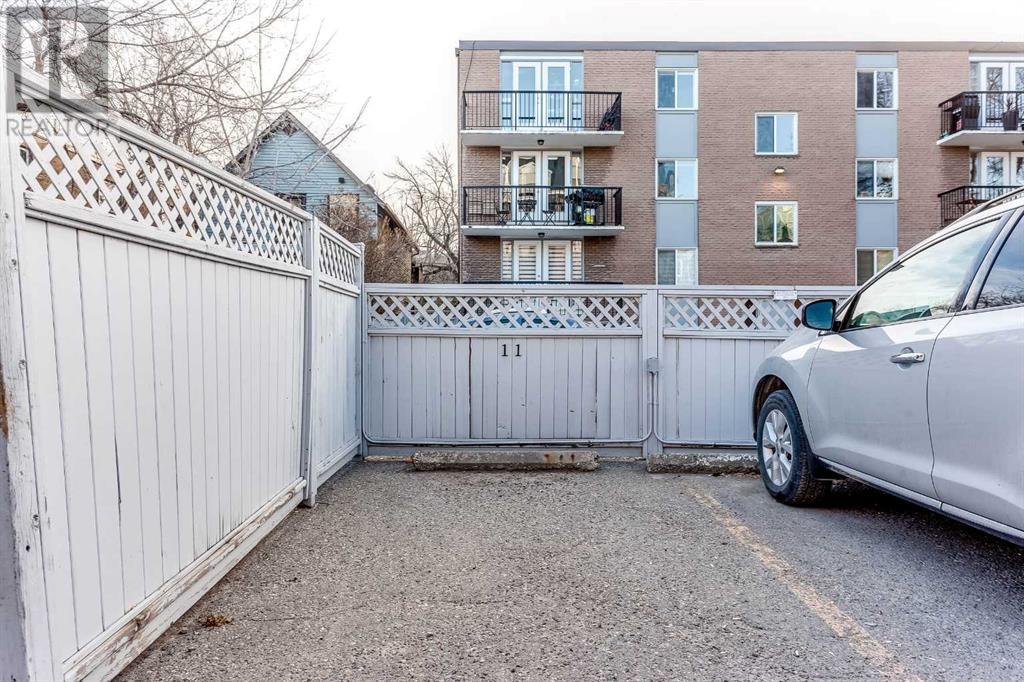 Single Family House for Sale in    Avenue SW Mission Calgary 