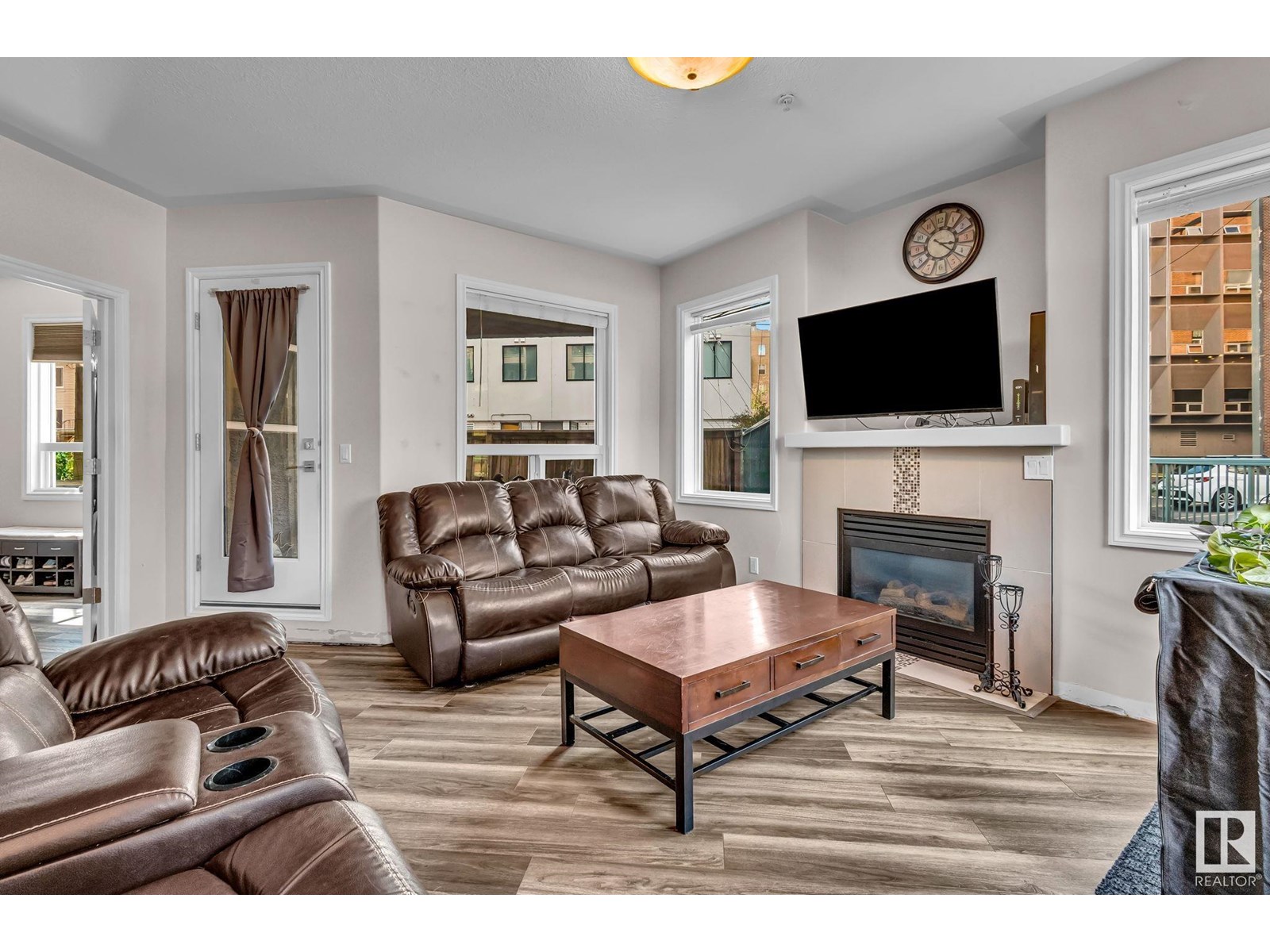 Photo 2 of 104 10046 110 St Nw, Edmonton AB