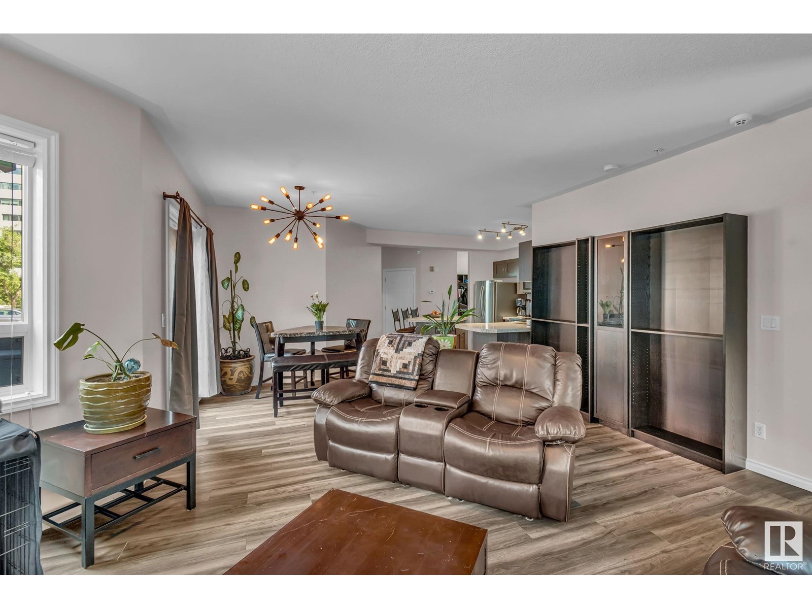 Photo 3 of 104 10046 110 St Nw, Edmonton AB