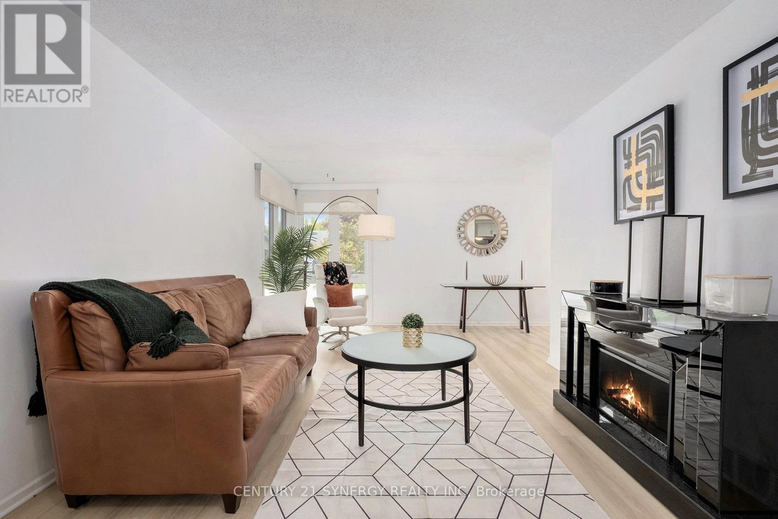 Photo 6 of 127 Woodfield Drive, Ottawa ON