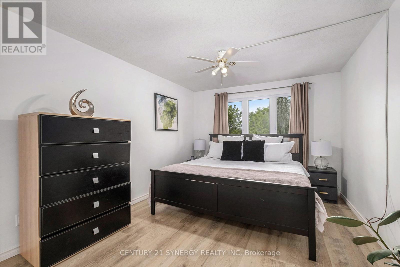 Photo 9 of 127 Woodfield Drive, Ottawa ON