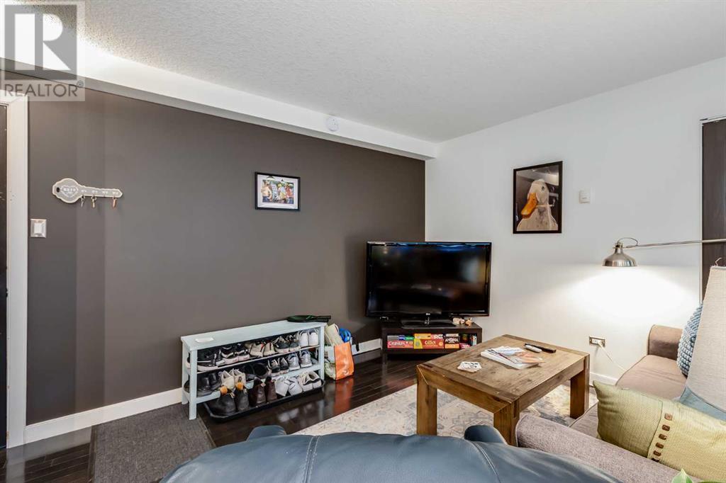 Single Family House for Sale in    Street SW Lower Mount Royal Calgary 