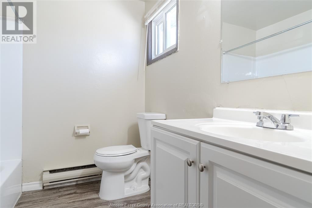 Photo 13 of 327 29 Curry, Windsor ON
