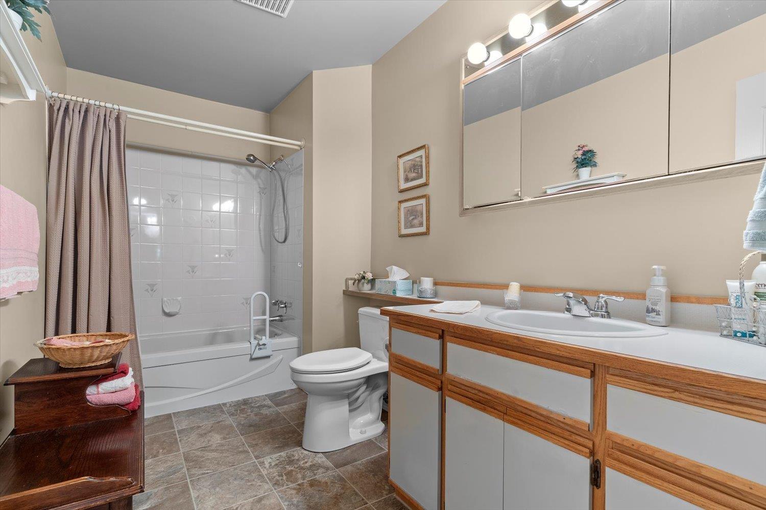 306 45660 KNIGHT ROAD, Sardis West Vedder, Chilliwack