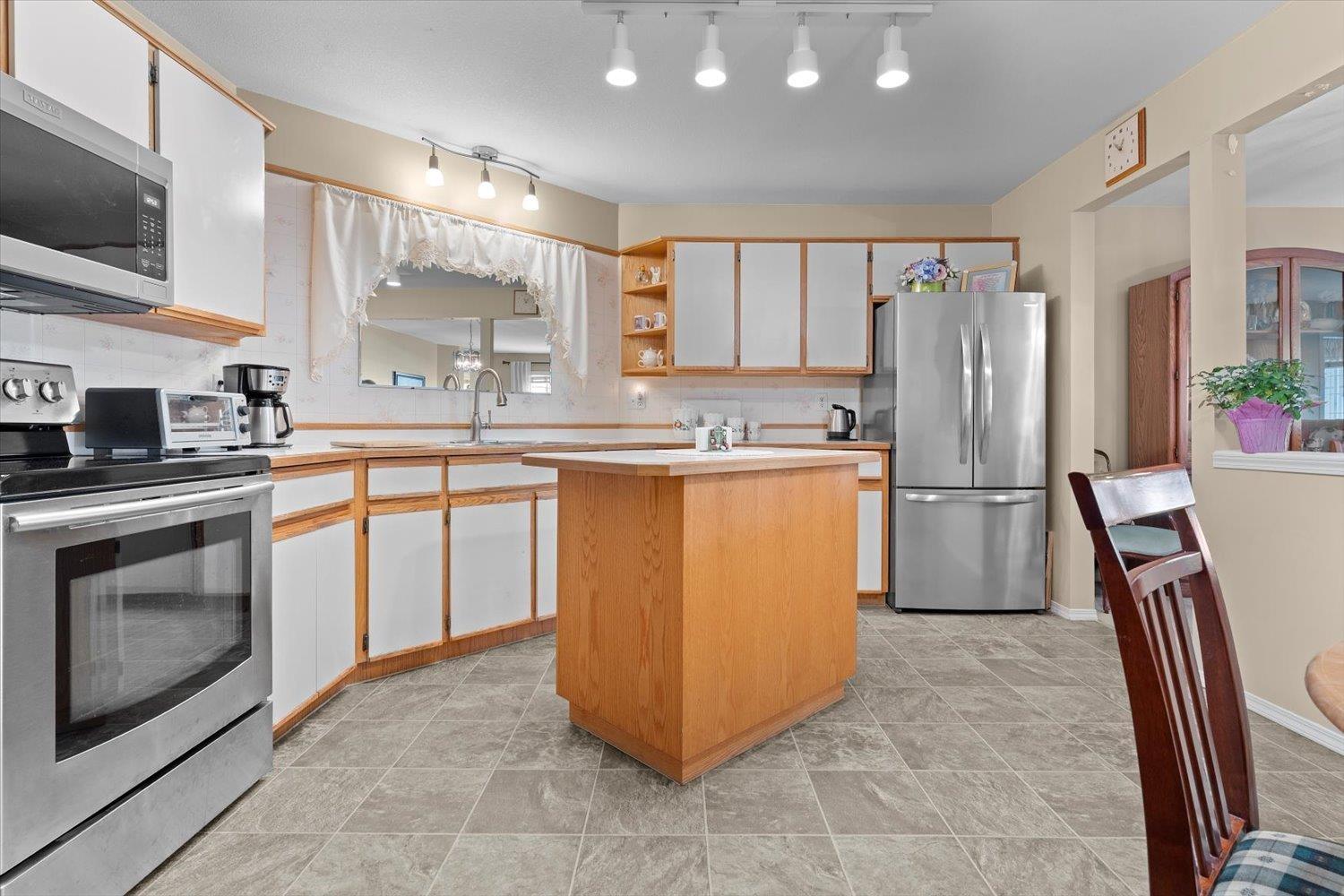 306 45660 KNIGHT ROAD, Sardis West Vedder, Chilliwack