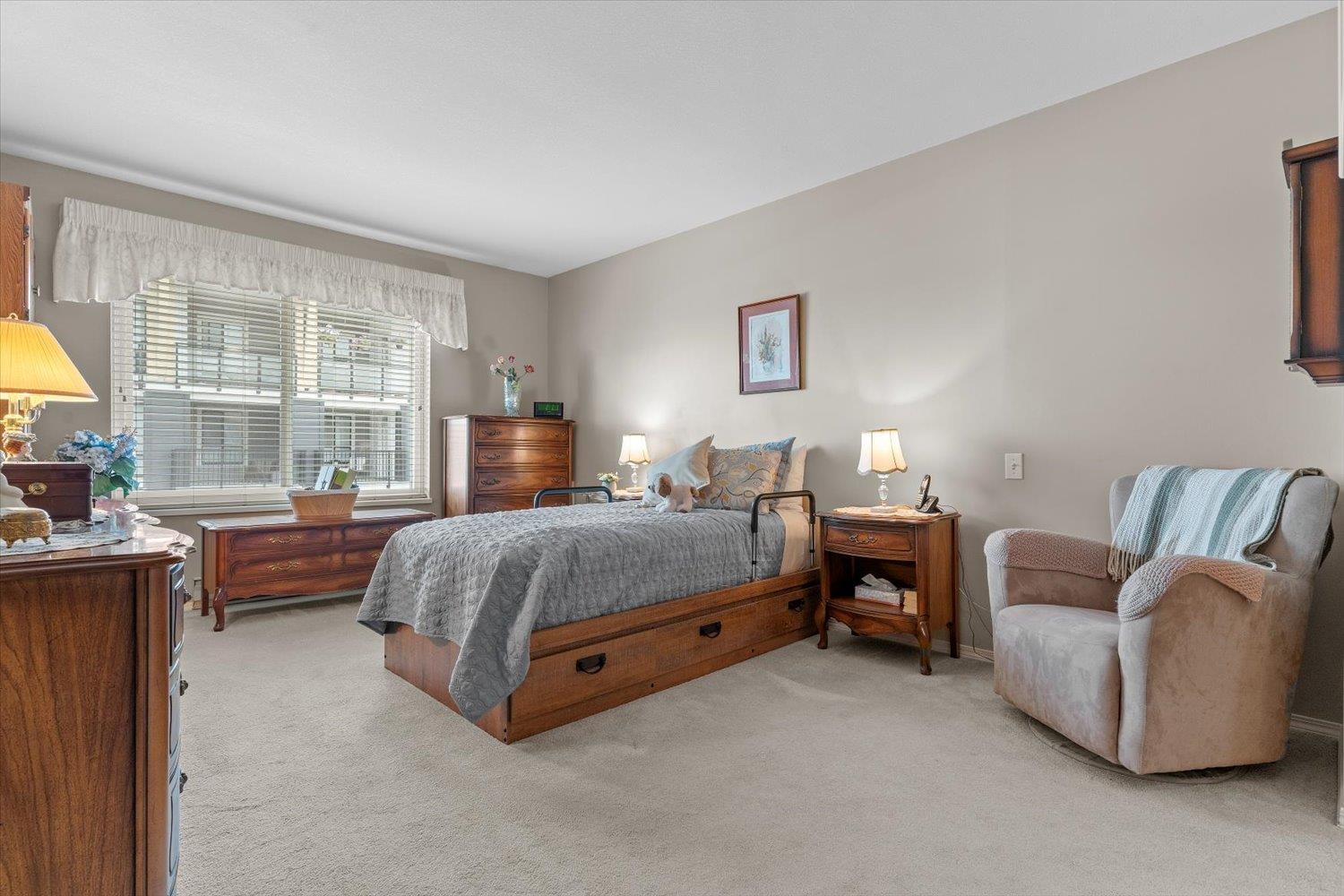 306 45660 KNIGHT ROAD, Sardis West Vedder, Chilliwack