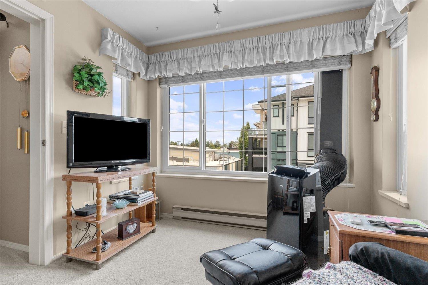 306 45660 KNIGHT ROAD, Sardis West Vedder, Chilliwack