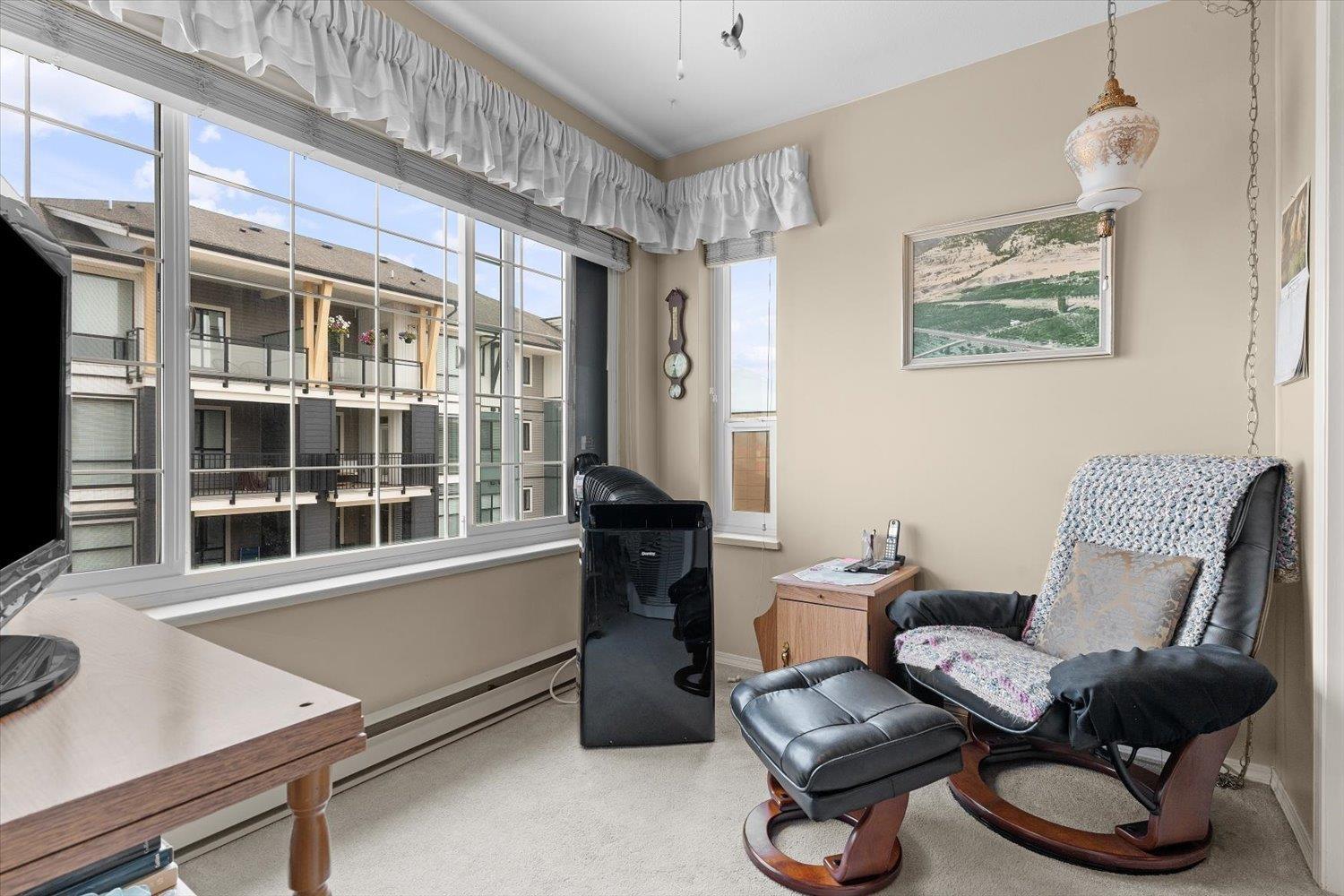 306 45660 KNIGHT ROAD, Sardis West Vedder, Chilliwack