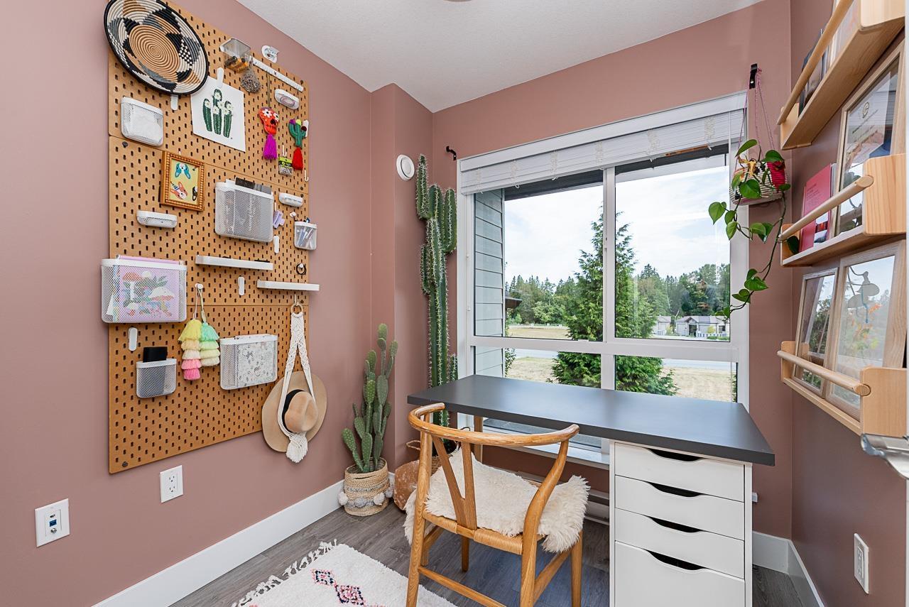Photo 14 of 43 15775 Mountain View Drive, Surrey BC