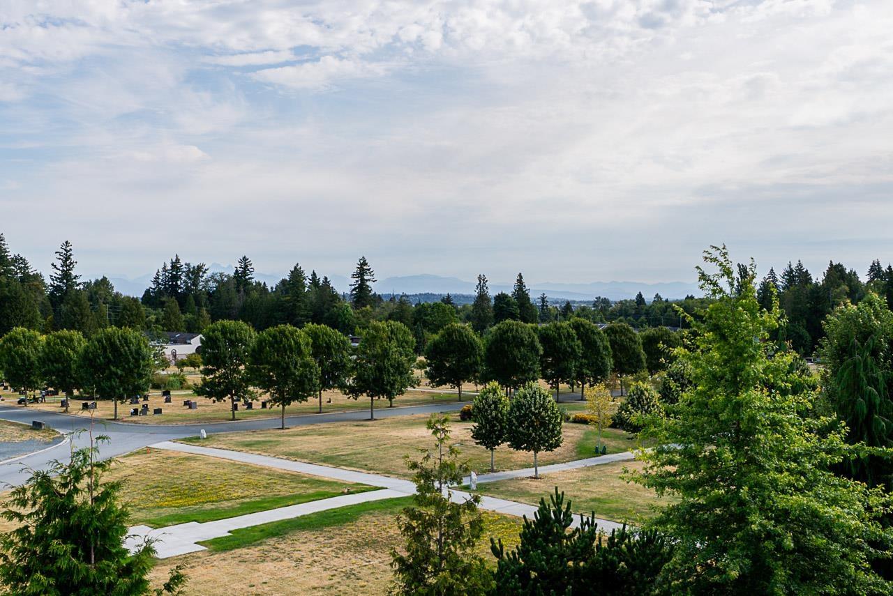 Photo 31 of 43 15775 Mountain View Drive, Surrey BC