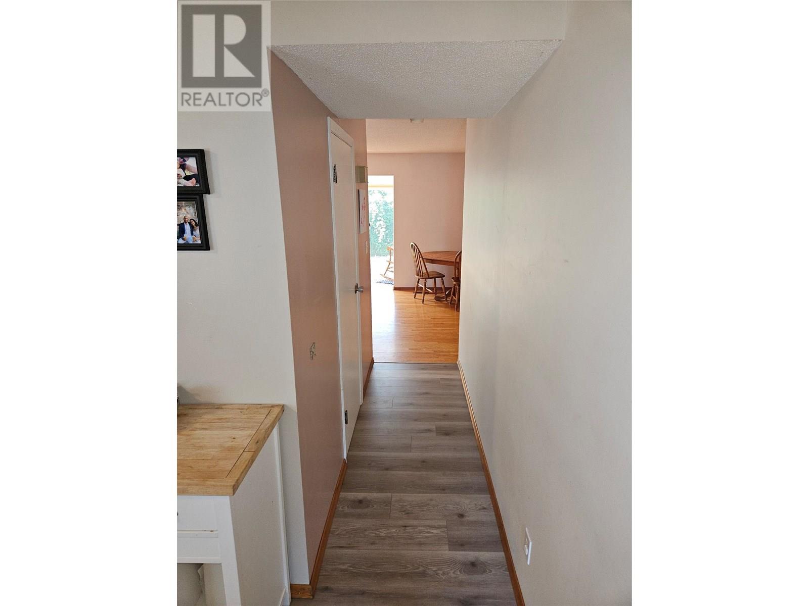 929 Dogwood Street, Creston