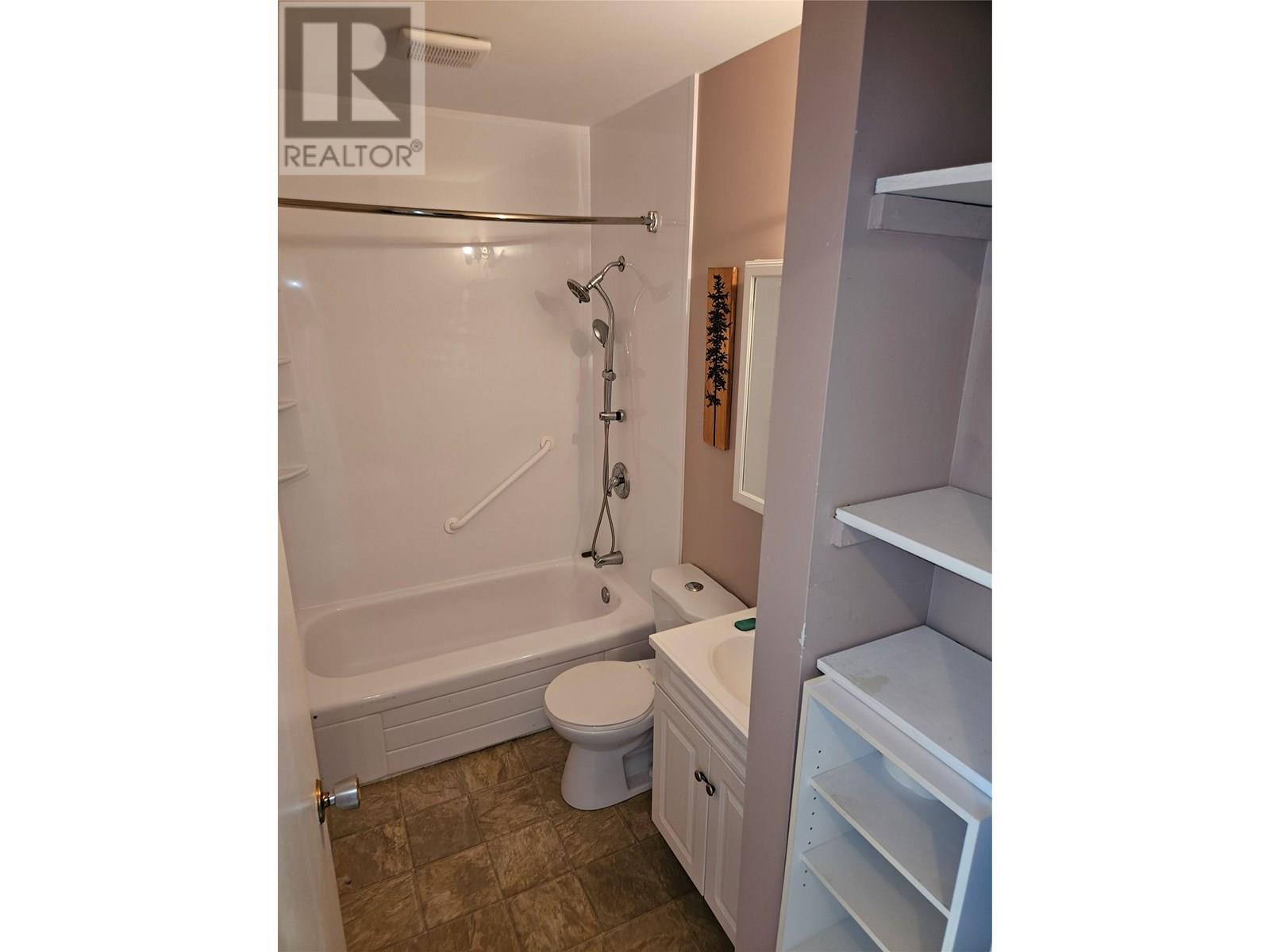 929 Dogwood Street, Creston