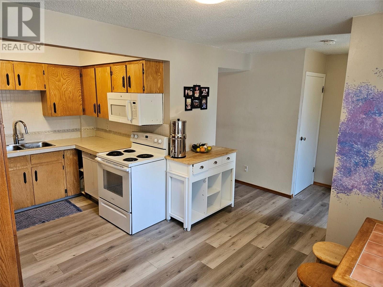 929 Dogwood Street, Creston