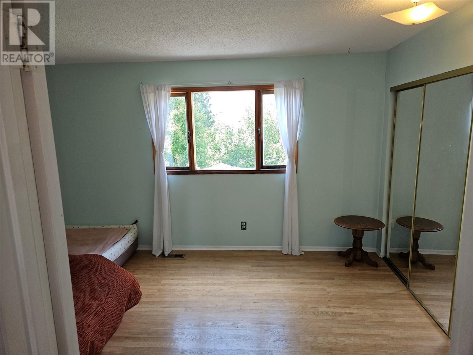 929 Dogwood Street, Creston