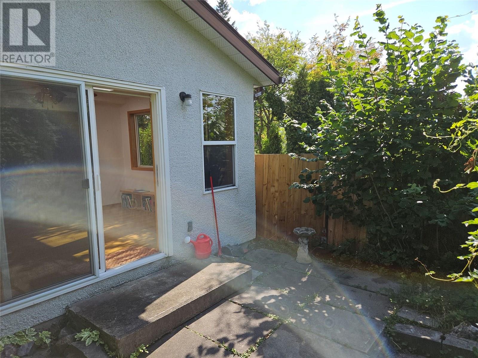 929 Dogwood Street, Creston