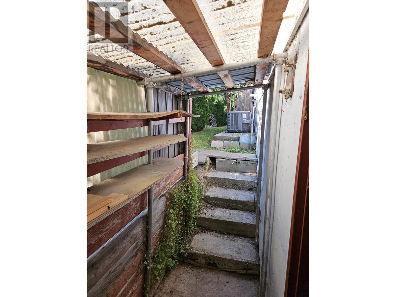 929 Dogwood Street, Creston