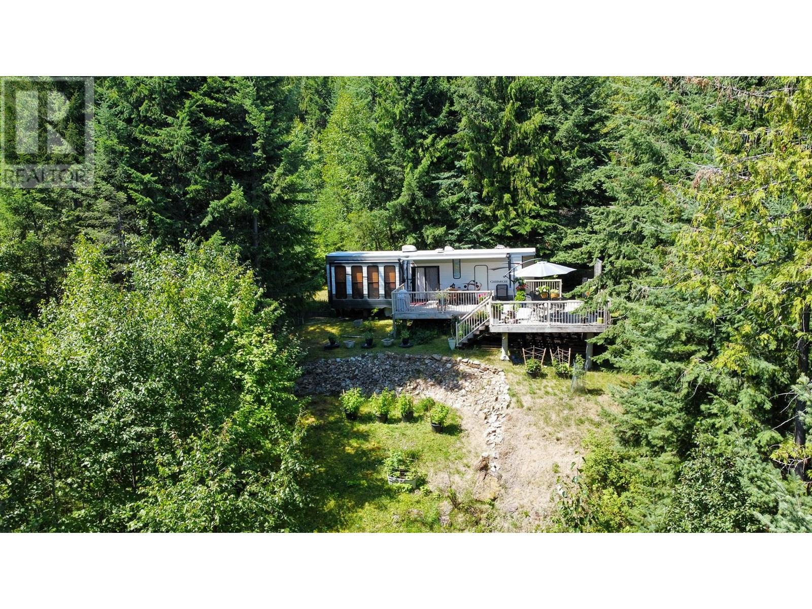Photo 22 of 6240 Lake Street, Kaslo BC