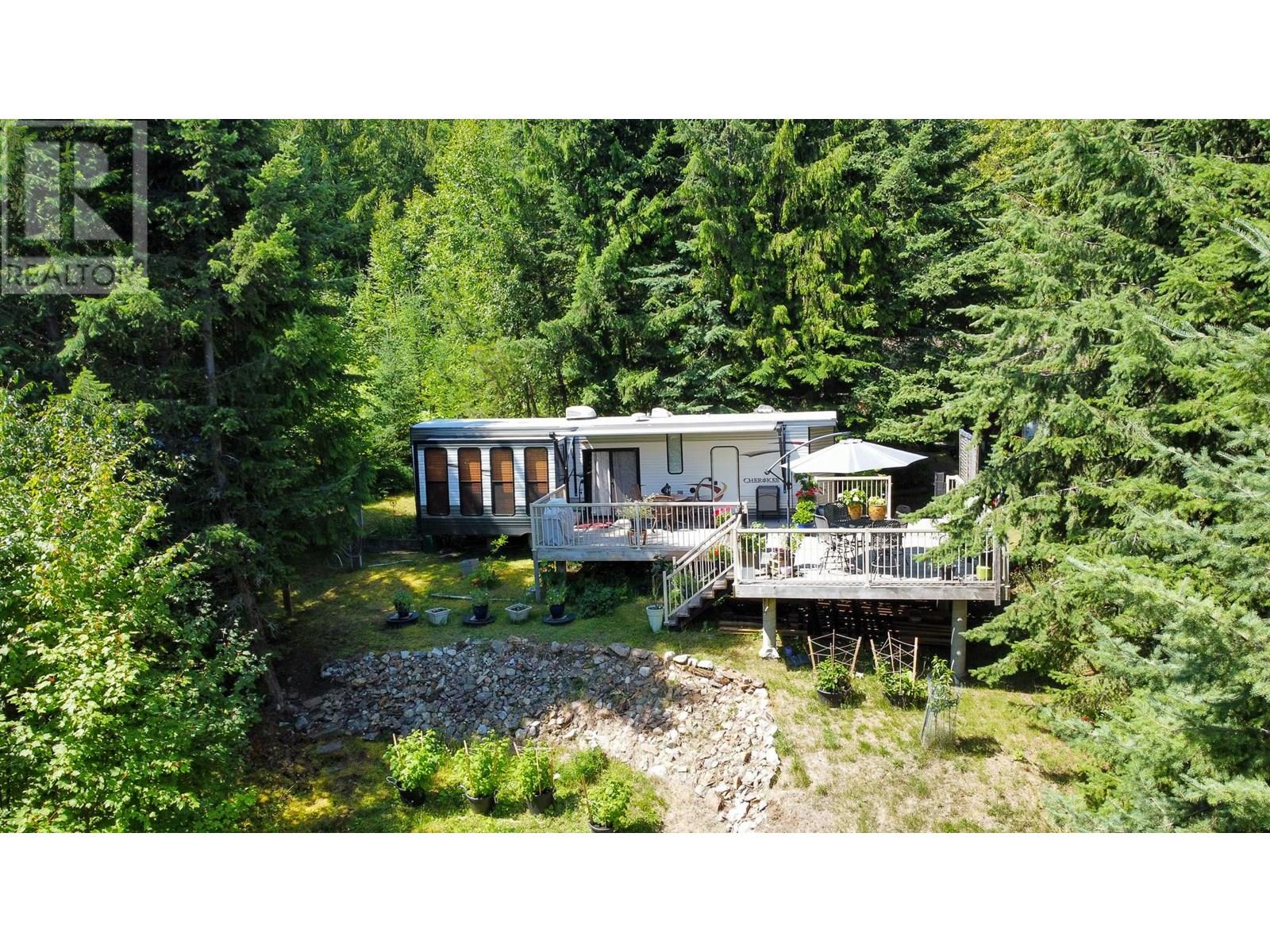 Photo 20 of 6240 Lake Street, Kaslo BC