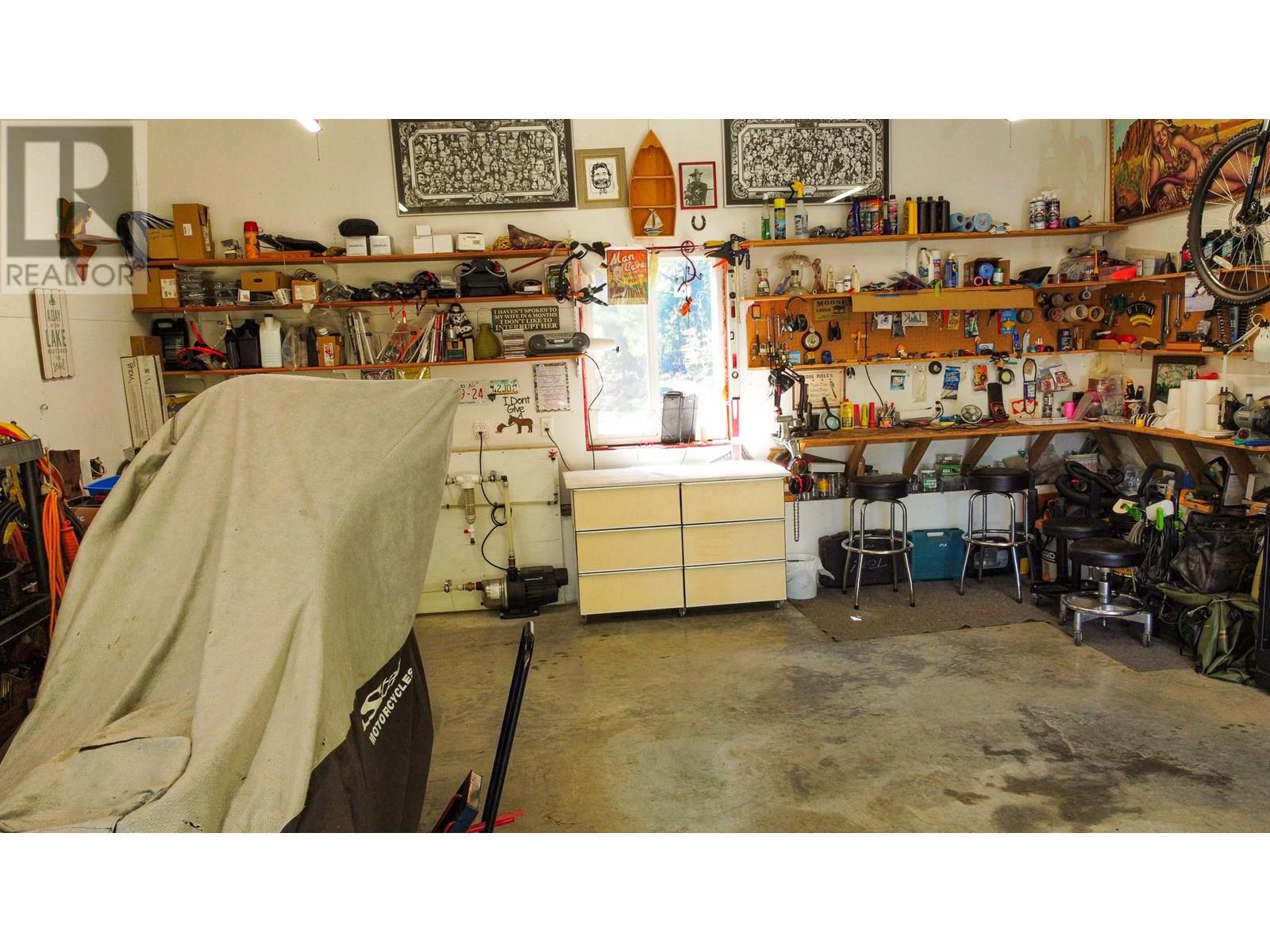 Photo 10 of 6240 Lake Street, Kaslo BC