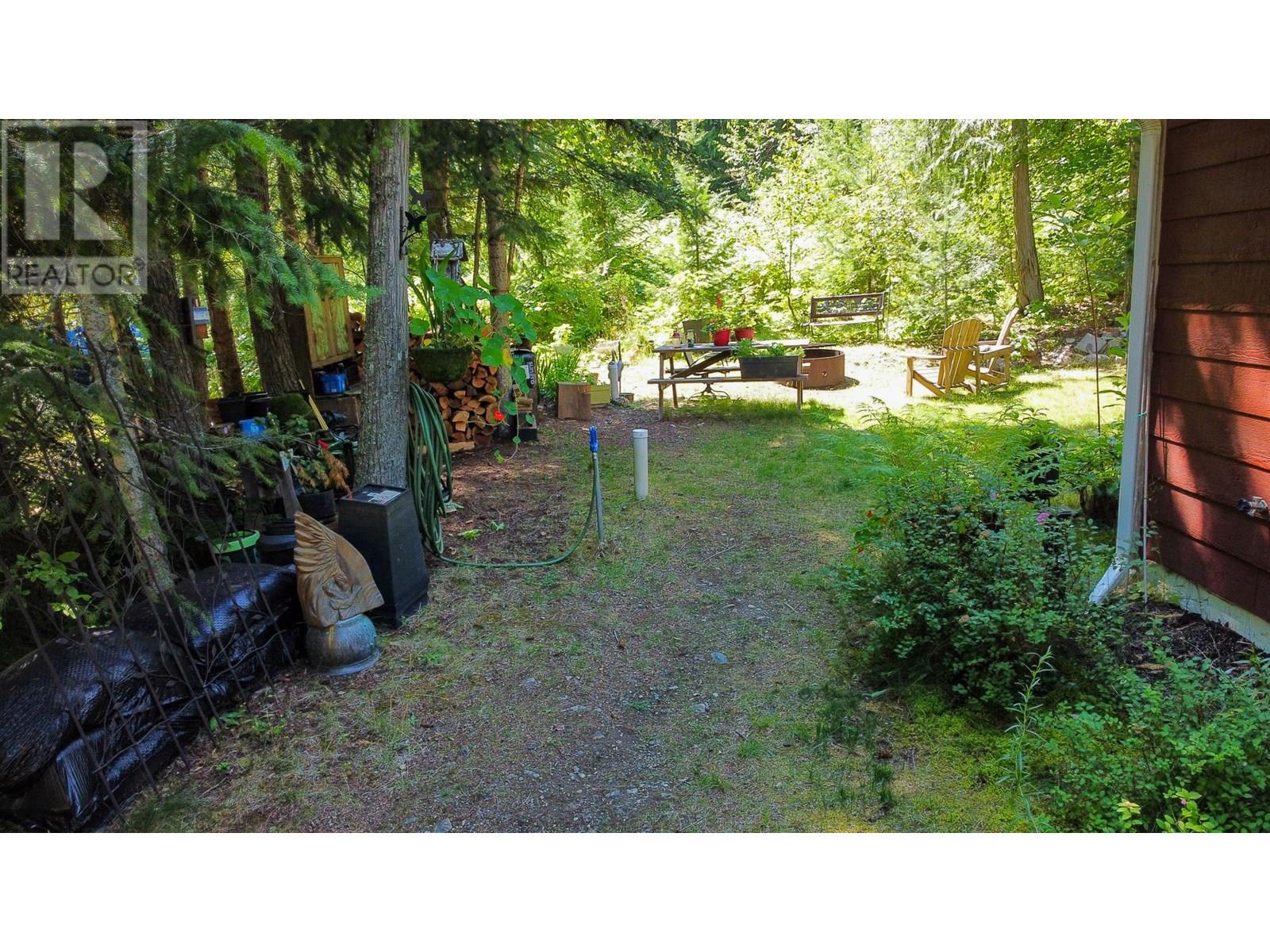 Photo 13 of 6240 Lake Street, Kaslo BC