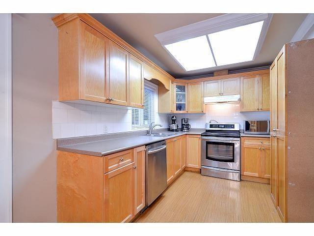 Photo 4 of 15149 88 Avenue, Surrey BC