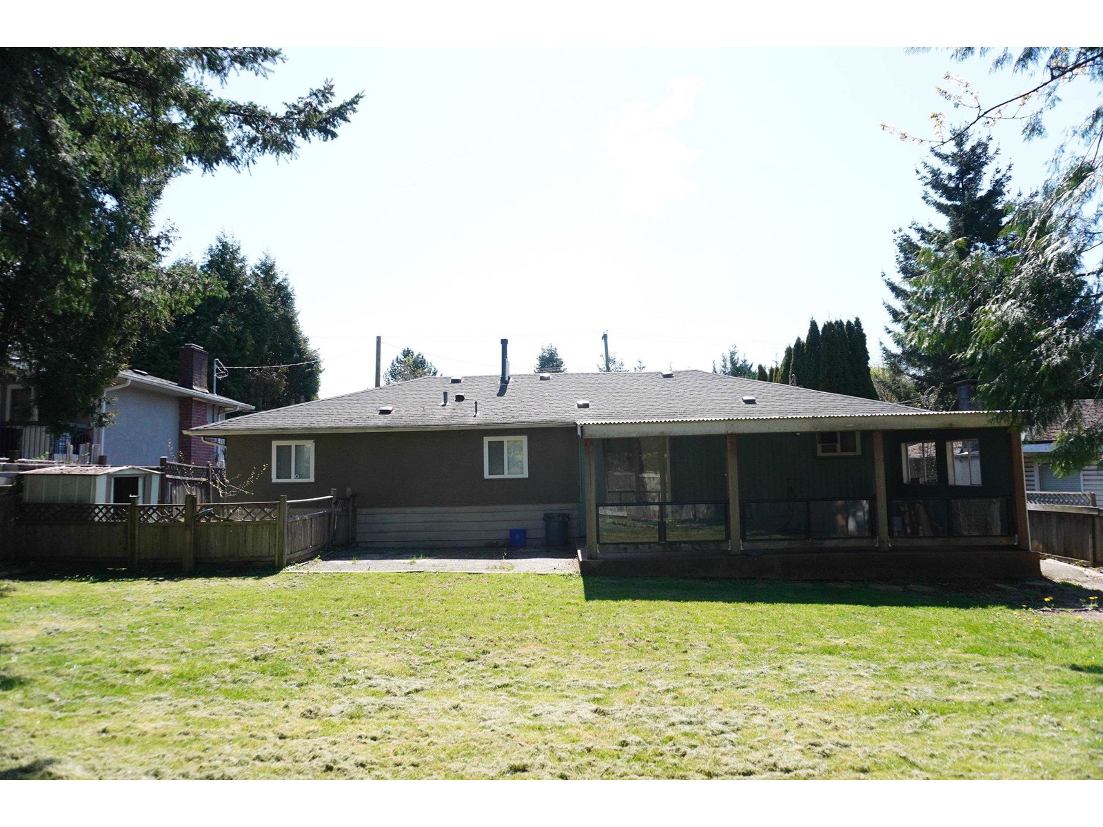 Photo 6 of 15149 88 Avenue, Surrey BC