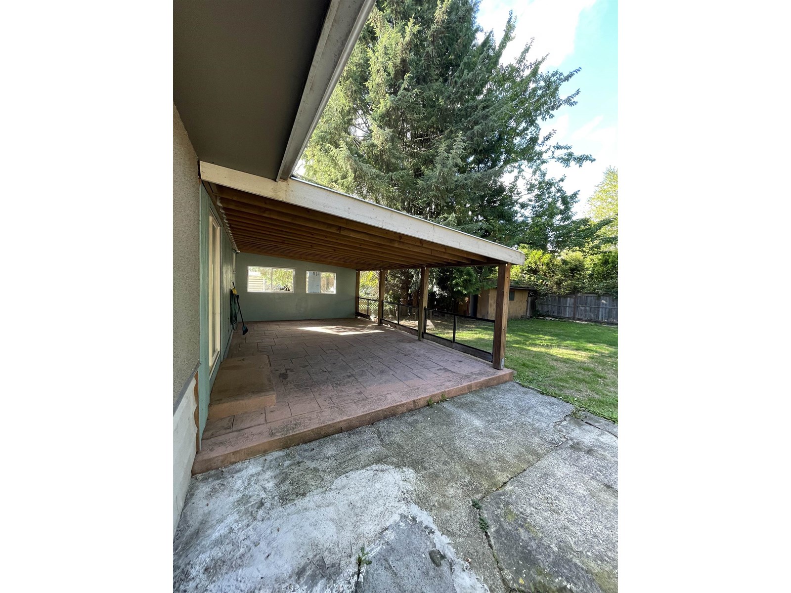 Photo 8 of 15149 88 Avenue, Surrey BC