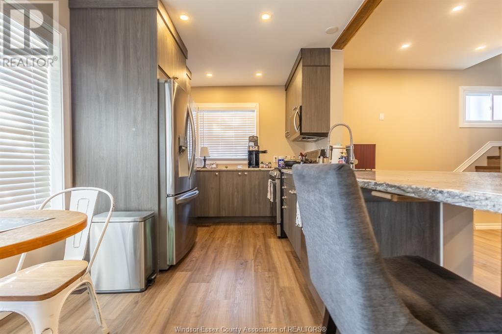 Photo 8 of 1695 Division Road North, Kingsville ON