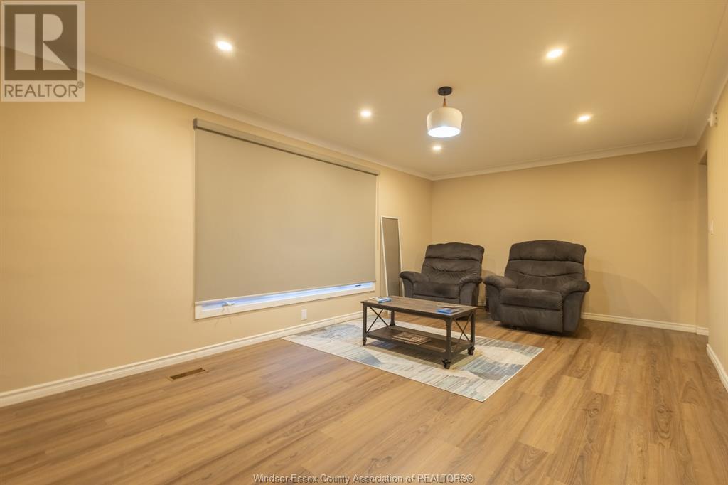 Photo 6 of 1695 Division Road North, Kingsville ON
