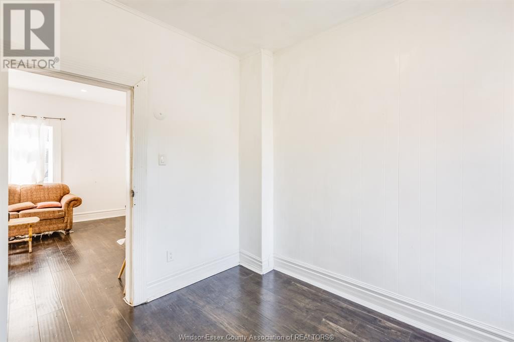 Photo 10 of 868 Tuscarora, Windsor ON