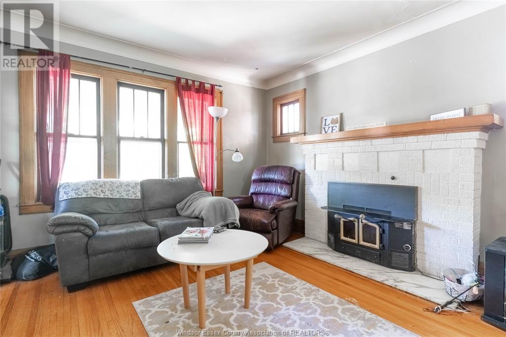 Photo 4 of 436 Partington, Windsor ON