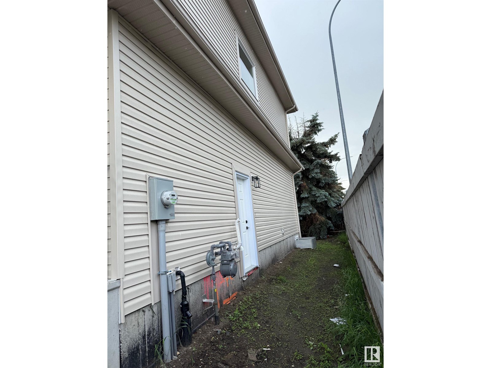 Photo 21 of 4912 46 St, Beaumont AB