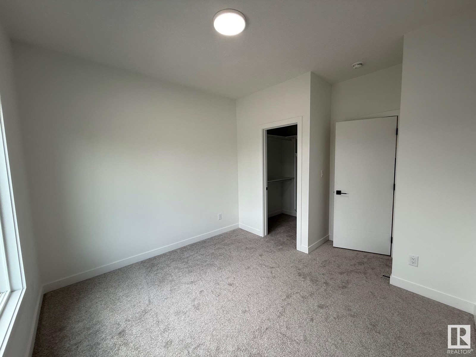 Photo 19 of 4912 46 St, Beaumont AB