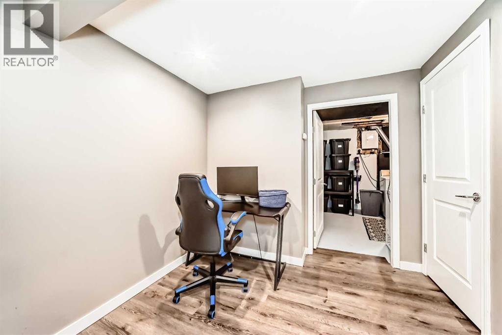 Single Family House for Sale in   Galbraith Drive SW Glamorgan Calgary 